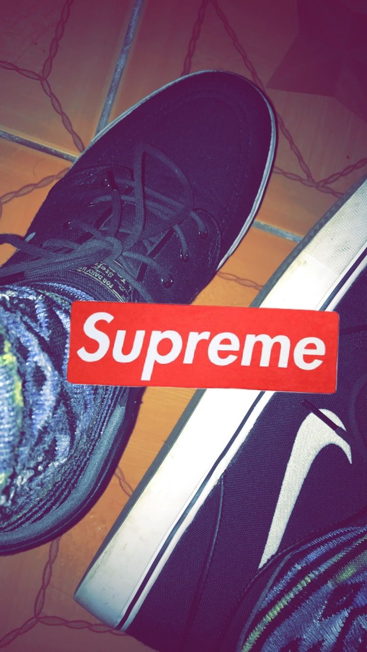 Supreme - HD Wallpaper 