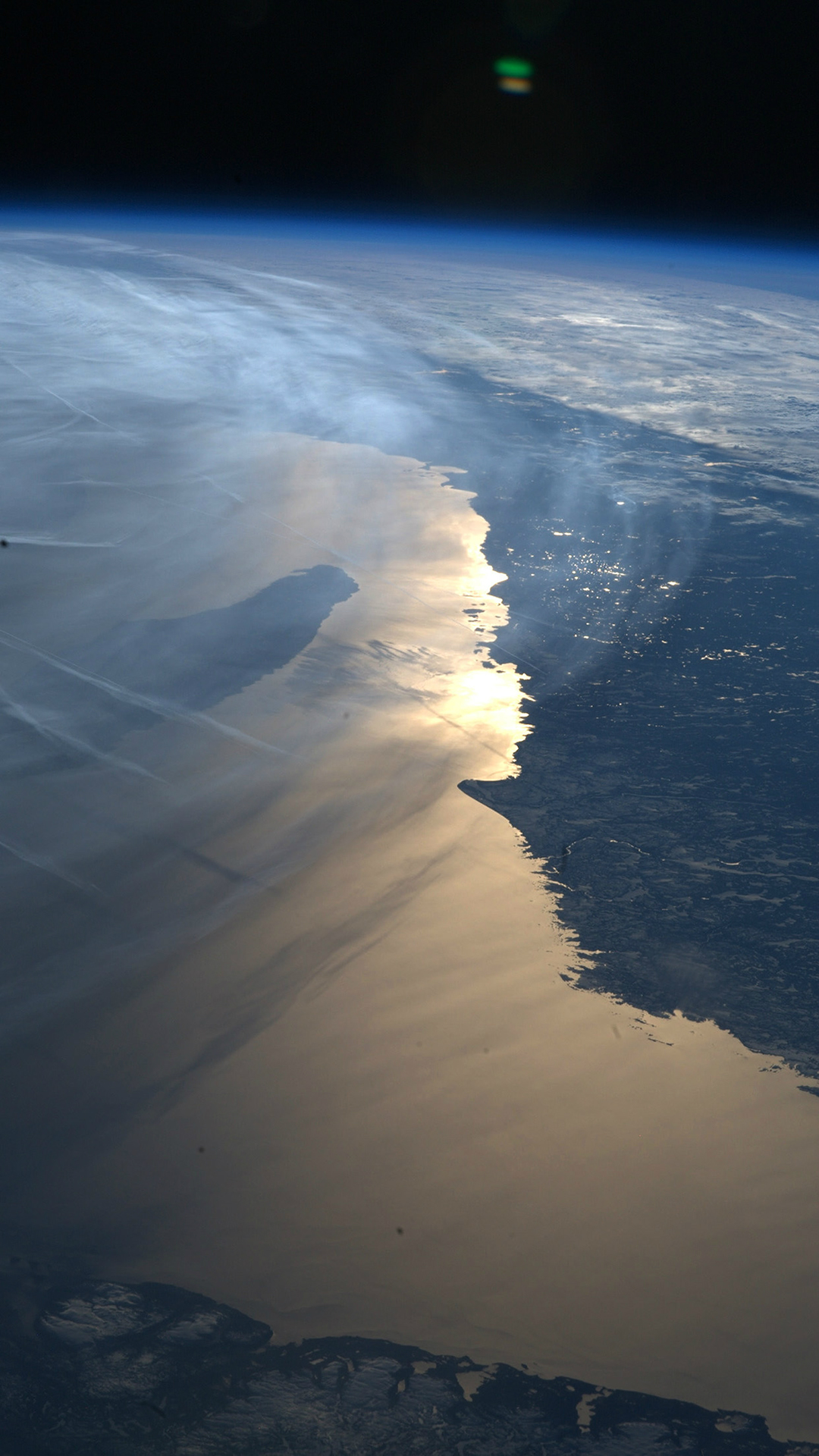 Featured image of post Old Iphone Wallpapers Earth / Download, share or upload your own one!