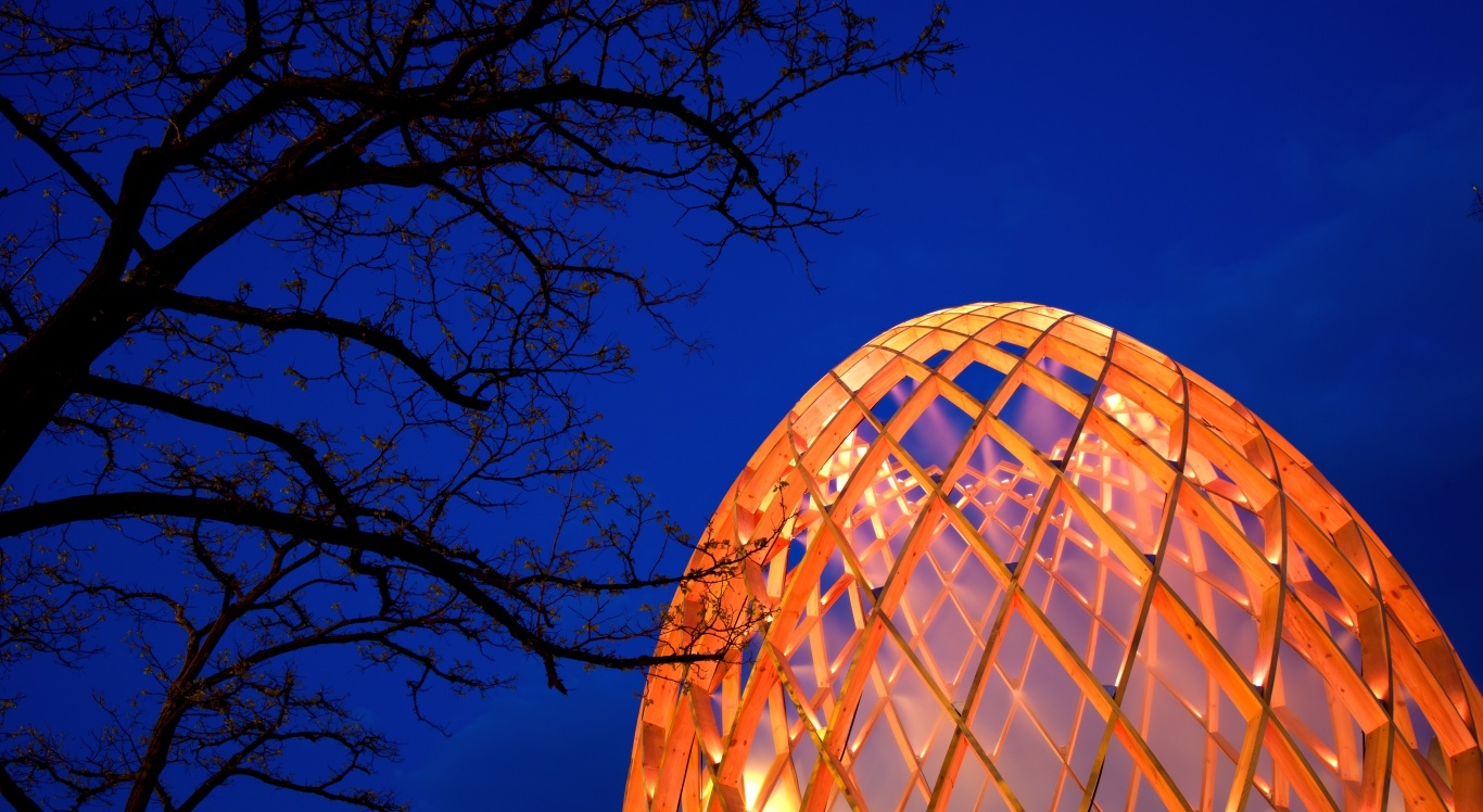 Hd Ovo In Frankfurt Germany Wallpaper Download - HD Wallpaper 