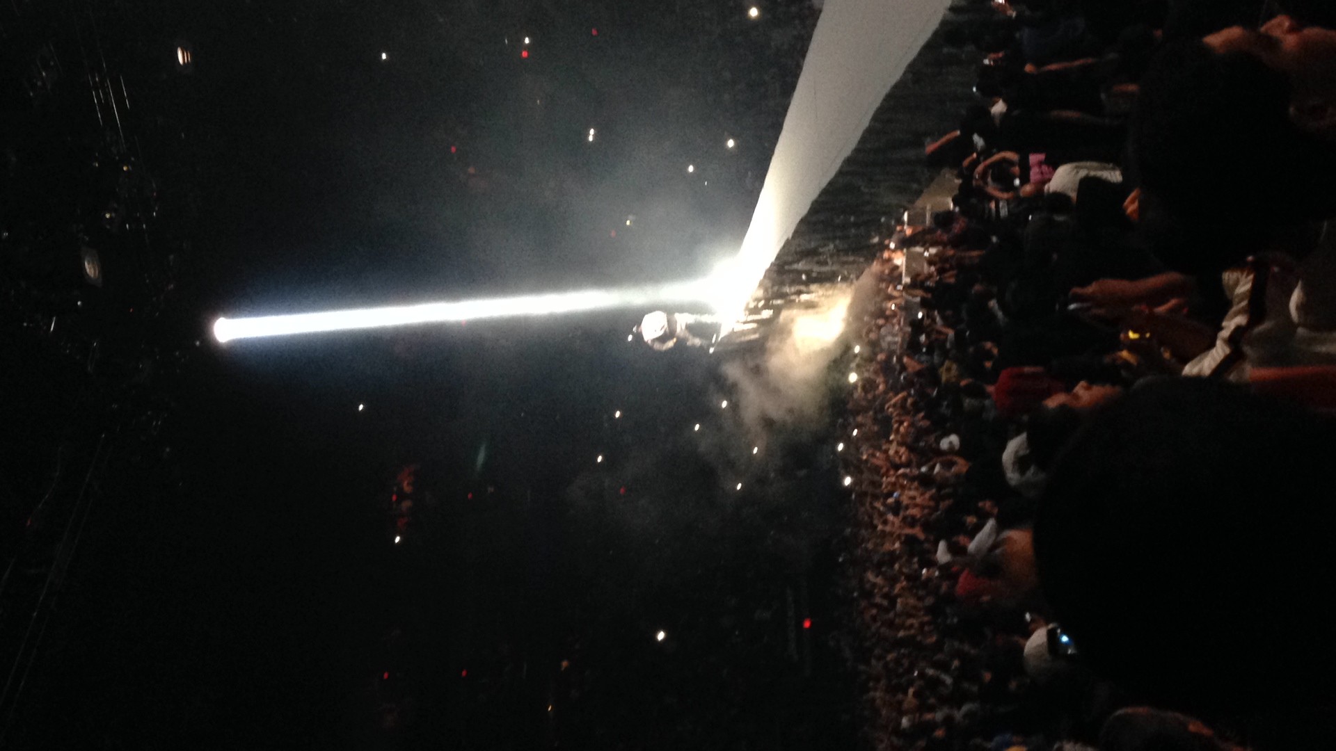 Yeezus Wallpaper Hd - Lens Flare - HD Wallpaper 