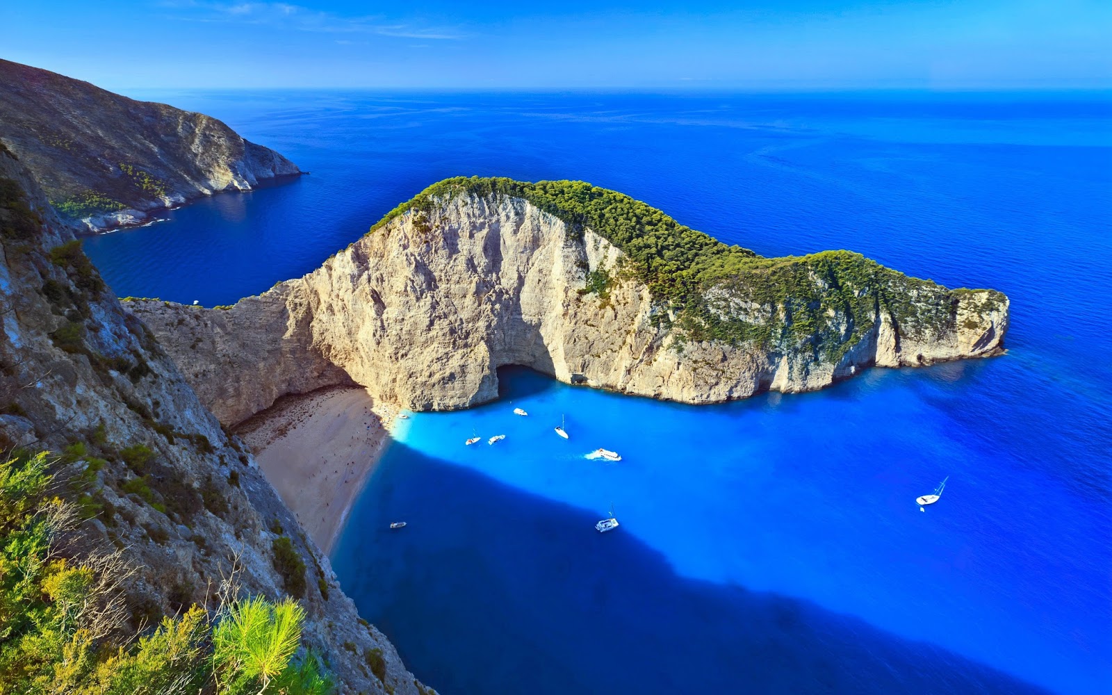 Navagio Bay - HD Wallpaper 