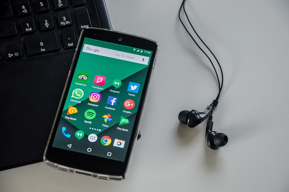 Redes Sociais No Celular - HD Wallpaper 