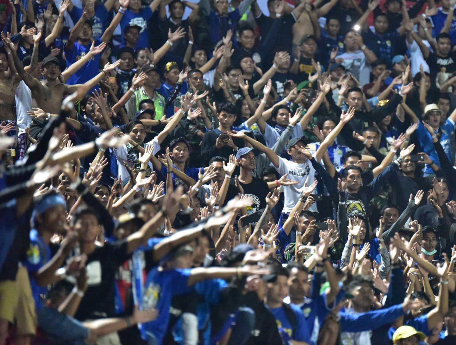 Viking Clap Bali Van - Persib Bandung - HD Wallpaper 