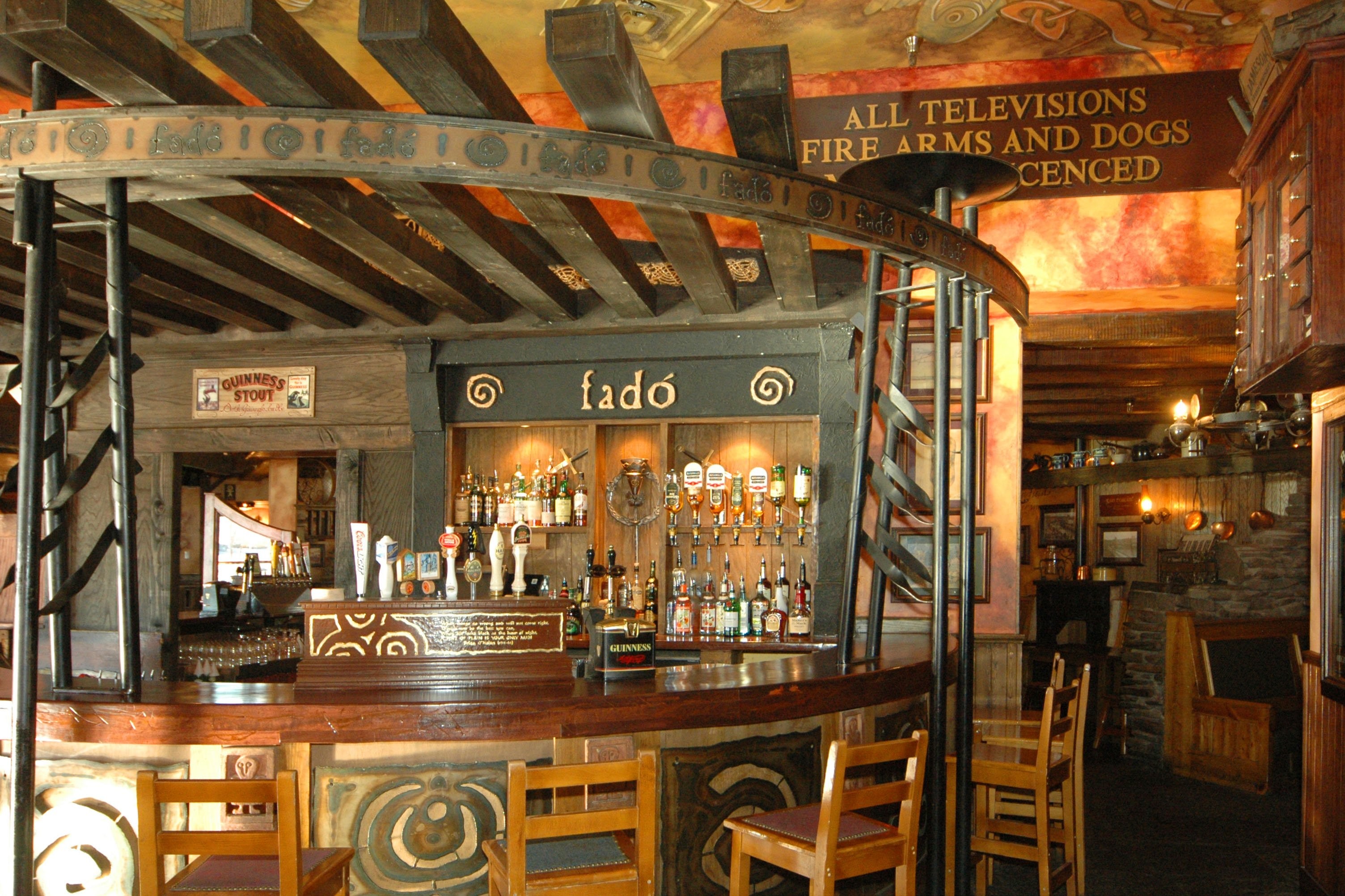 The Manifestation Of Drinking In Irish Culture Becomes - Irish Pub Decorating Ideas - HD Wallpaper 