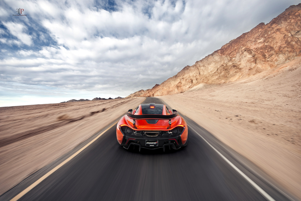 Orange Mclaren P1 Accelerating - Mclaren P1 Iphone Wallpaper Hd - HD Wallpaper 