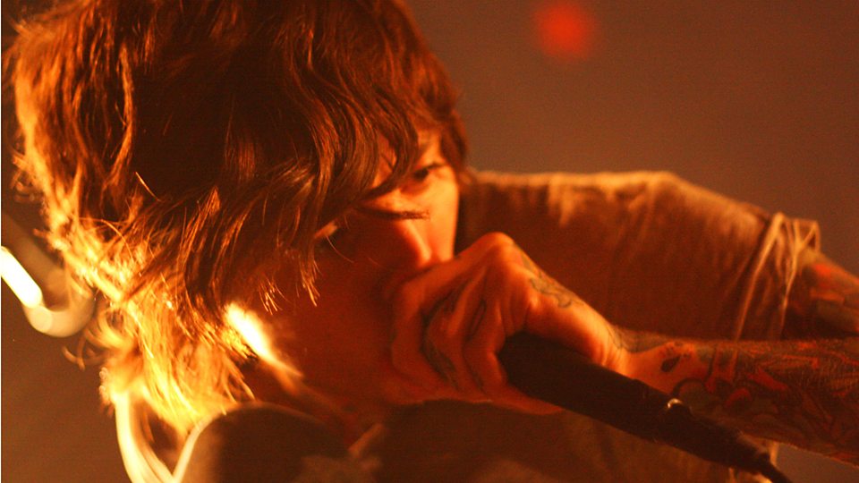 Bring Me The Horizon Love Rock - HD Wallpaper 