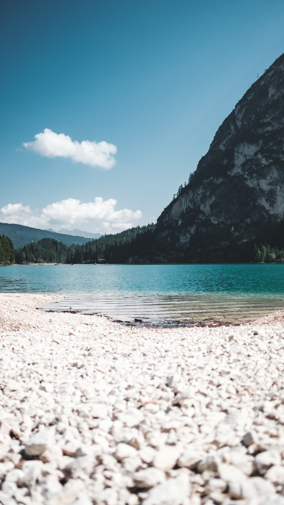 Beach, Mountain Iphone Wallpaper - Pragser Wildsee - HD Wallpaper 
