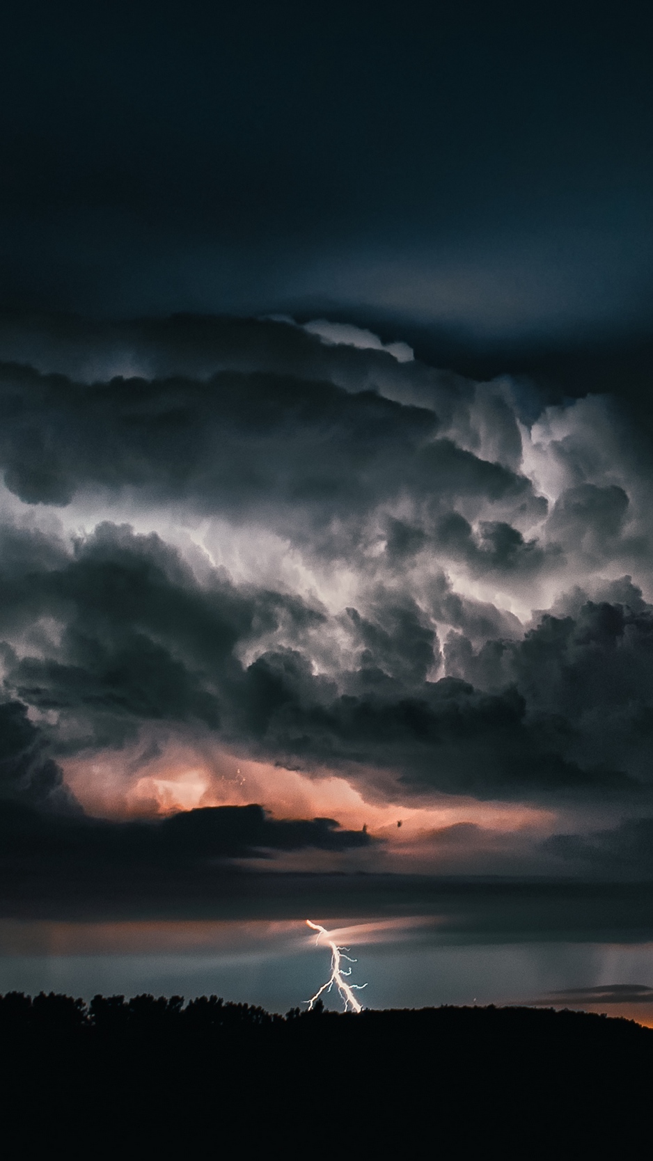 Wallpaper Lightning, Thunderstorm, Cloudy, Clouds, - Cloudy Sky Wallpaper Iphone - HD Wallpaper 