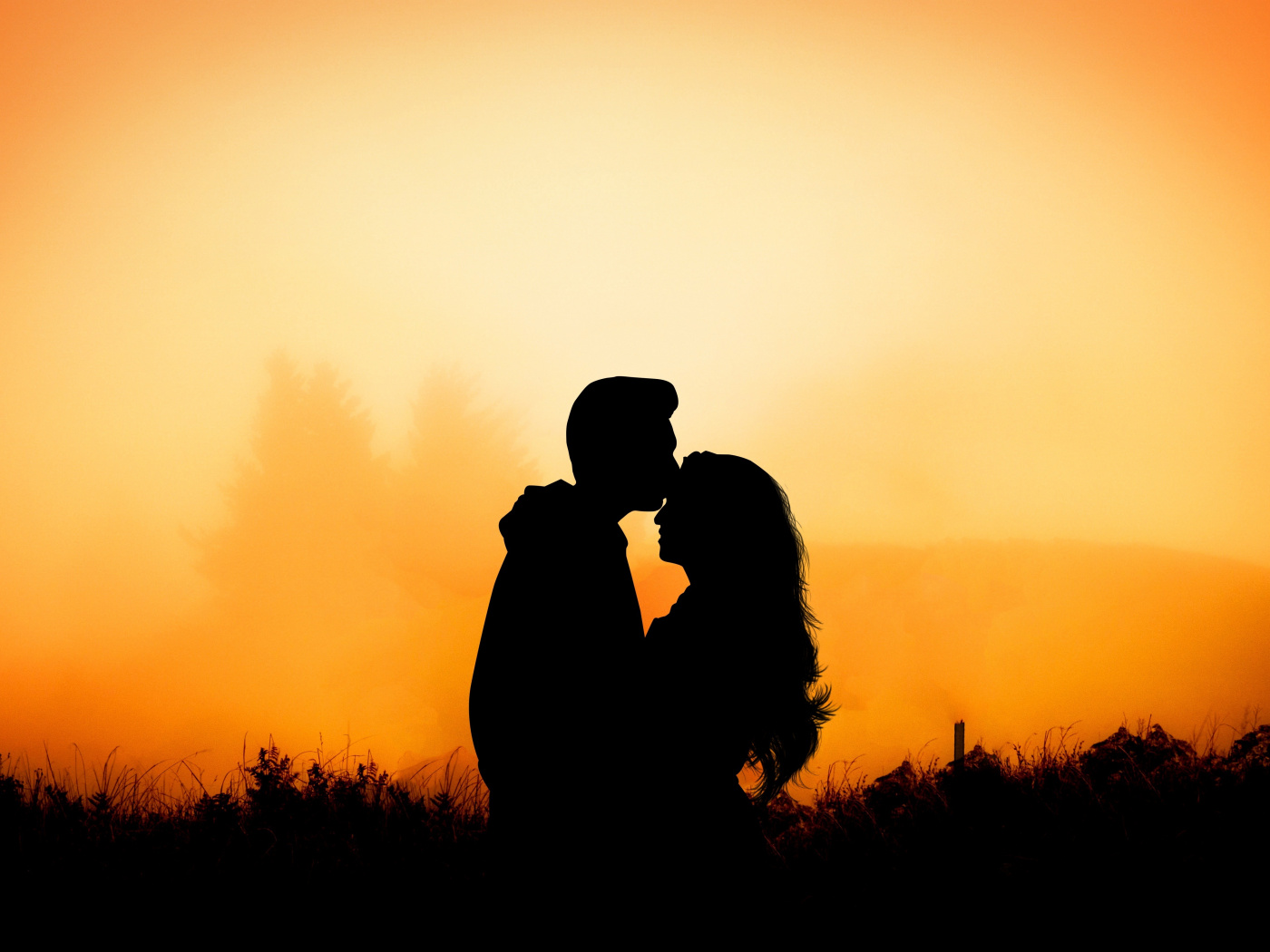 Couple, Hug, Kiss, Love, Outdoor, Sunset, Wallpaper - Couple Love Images Hd Full Screen - HD Wallpaper 