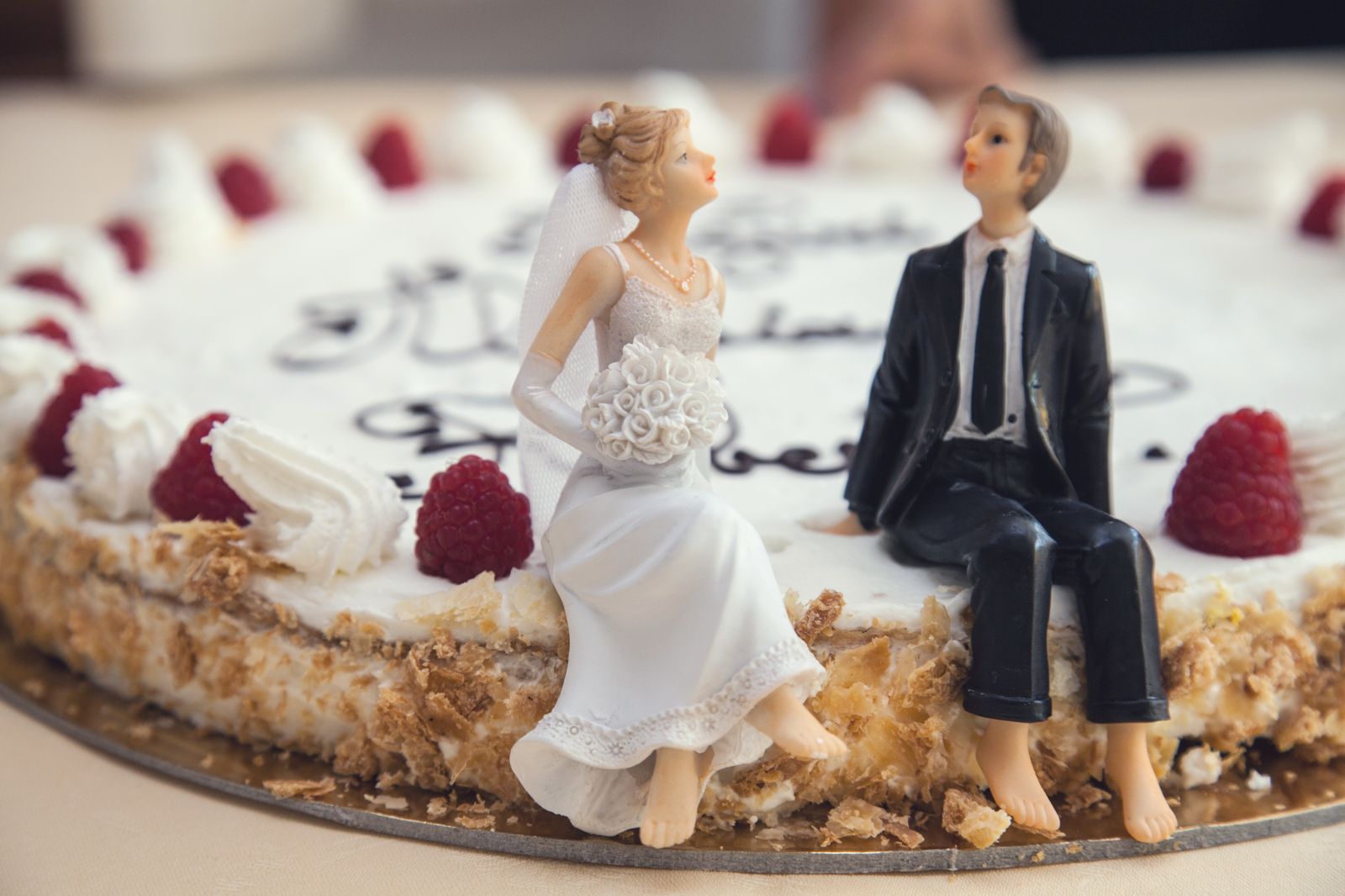 Ways for Newlyweds to Celebrate an Anniversary in 2021 Ways for Newlyweds to Celebrate an Anniversary in 2021