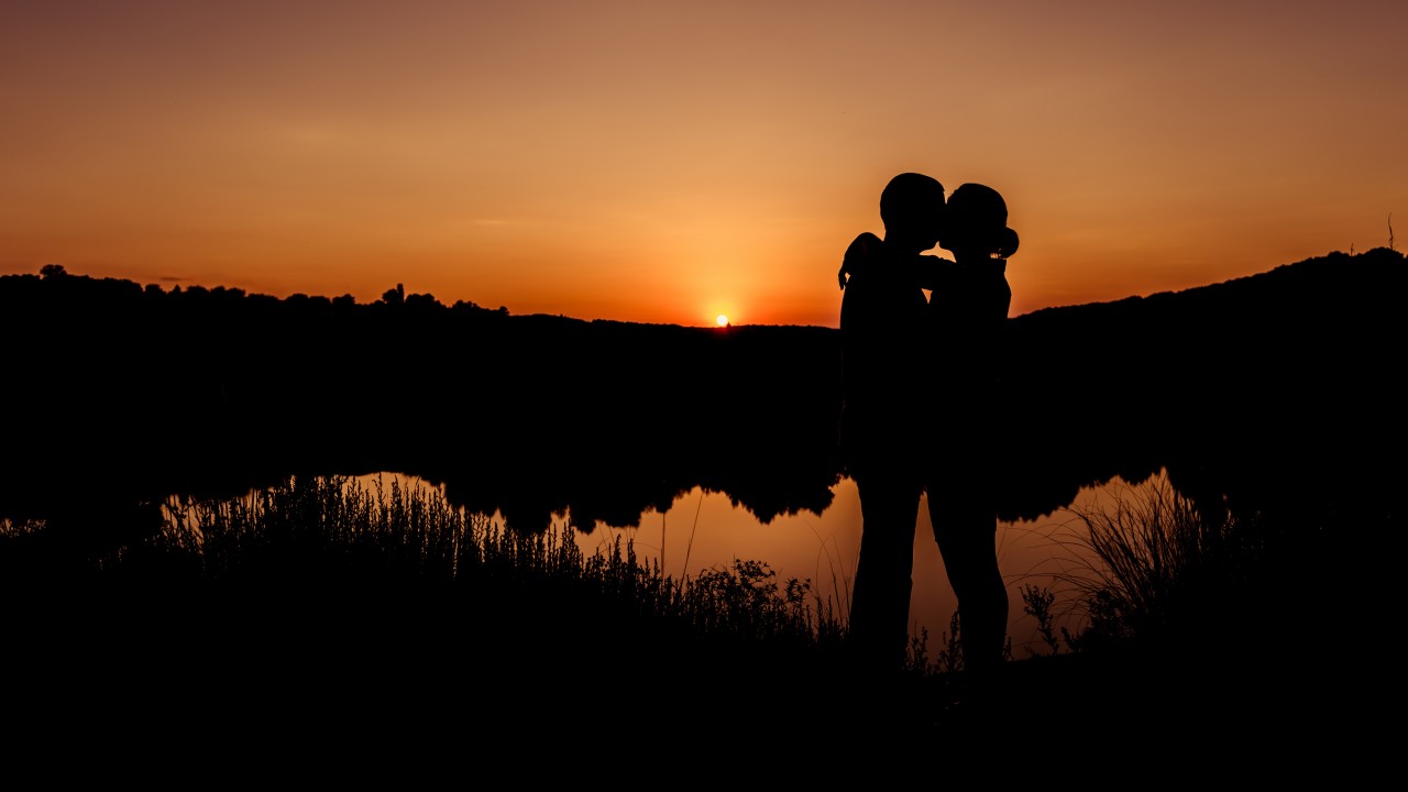 Romantic Sunset Wallpaper Hd - HD Wallpaper 