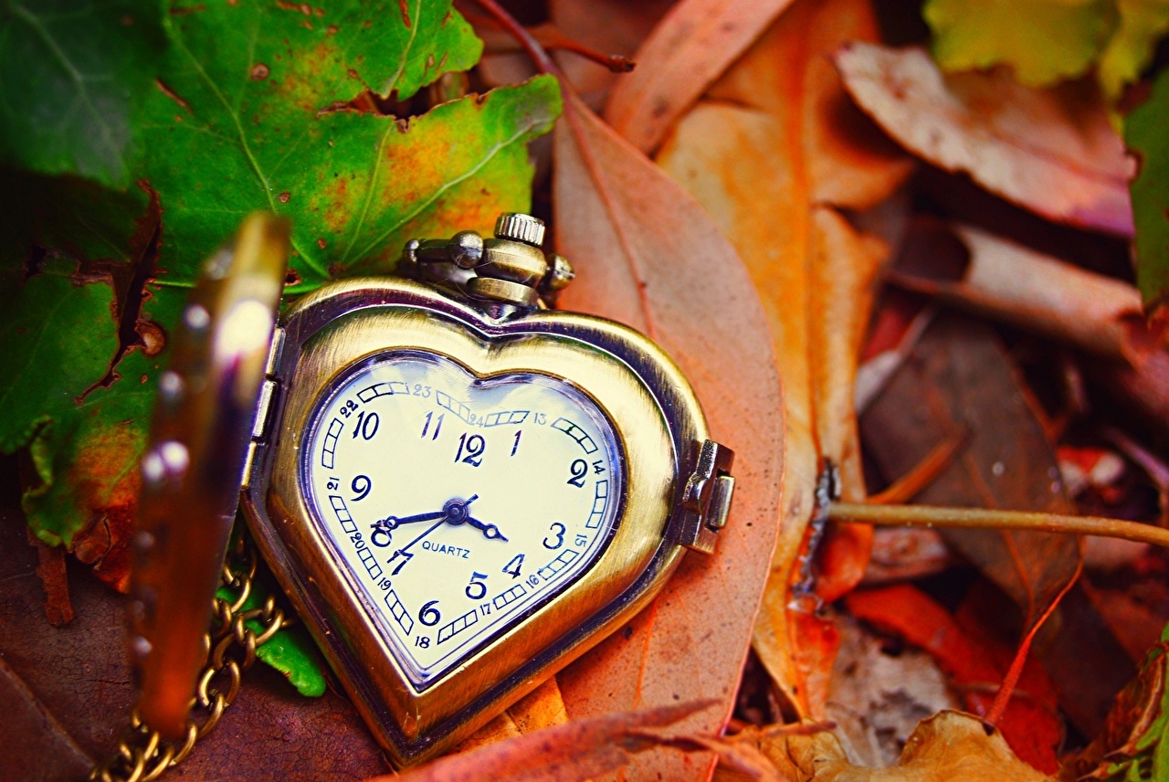 Heart Clock - HD Wallpaper 