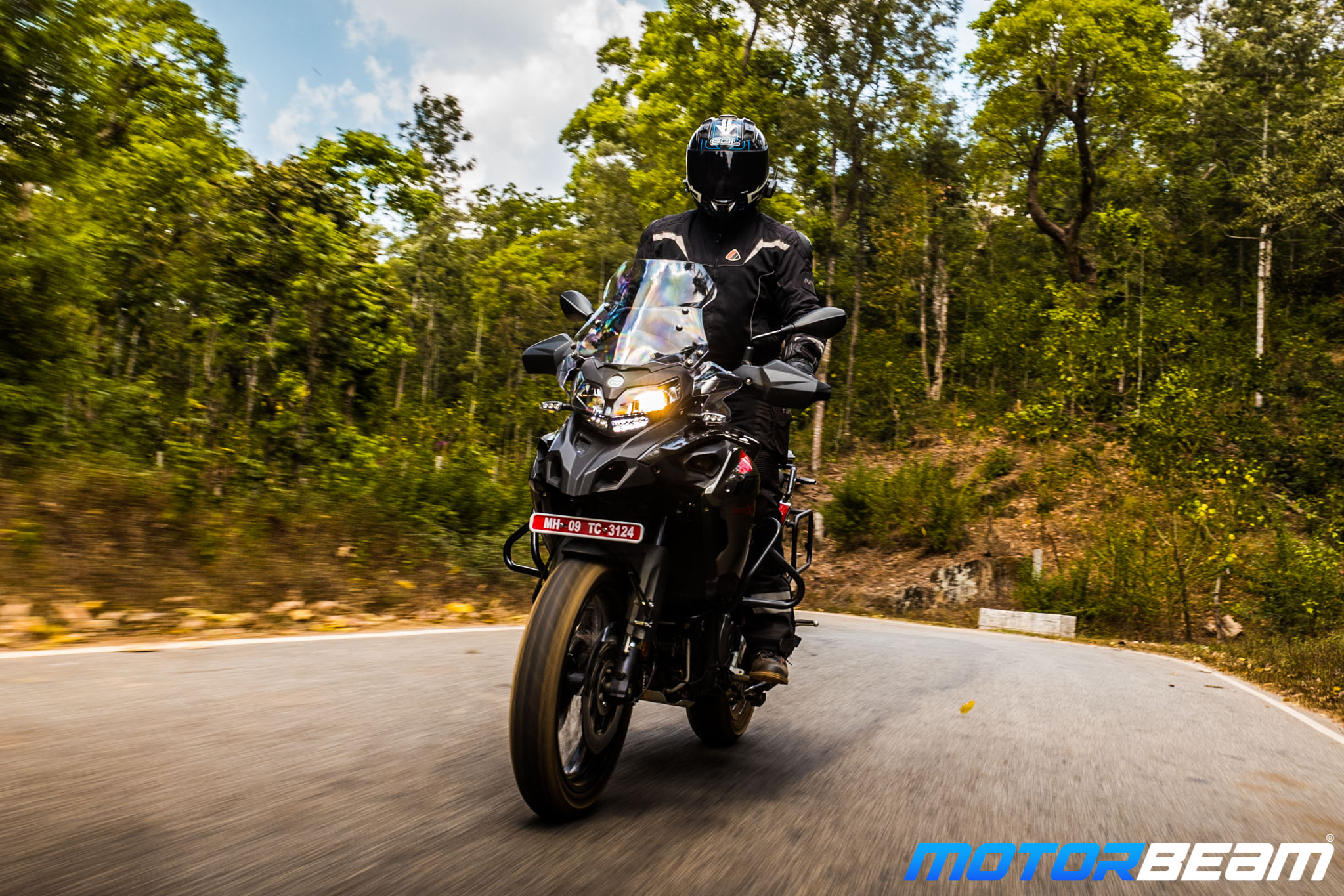 Benelli Trk 502x Test Ride Review - Benelli Trk 502x Ride - HD Wallpaper 