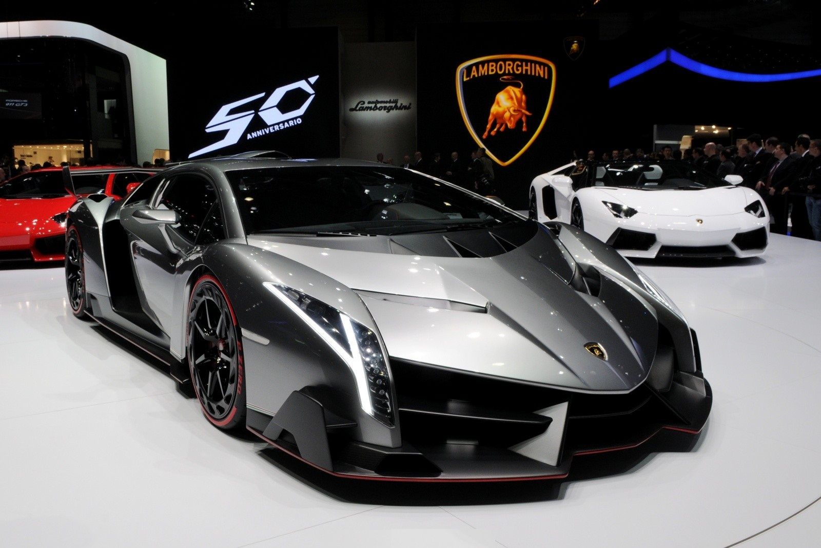 Most Expensive Lamborghini Veneno Roadster - HD Wallpaper 