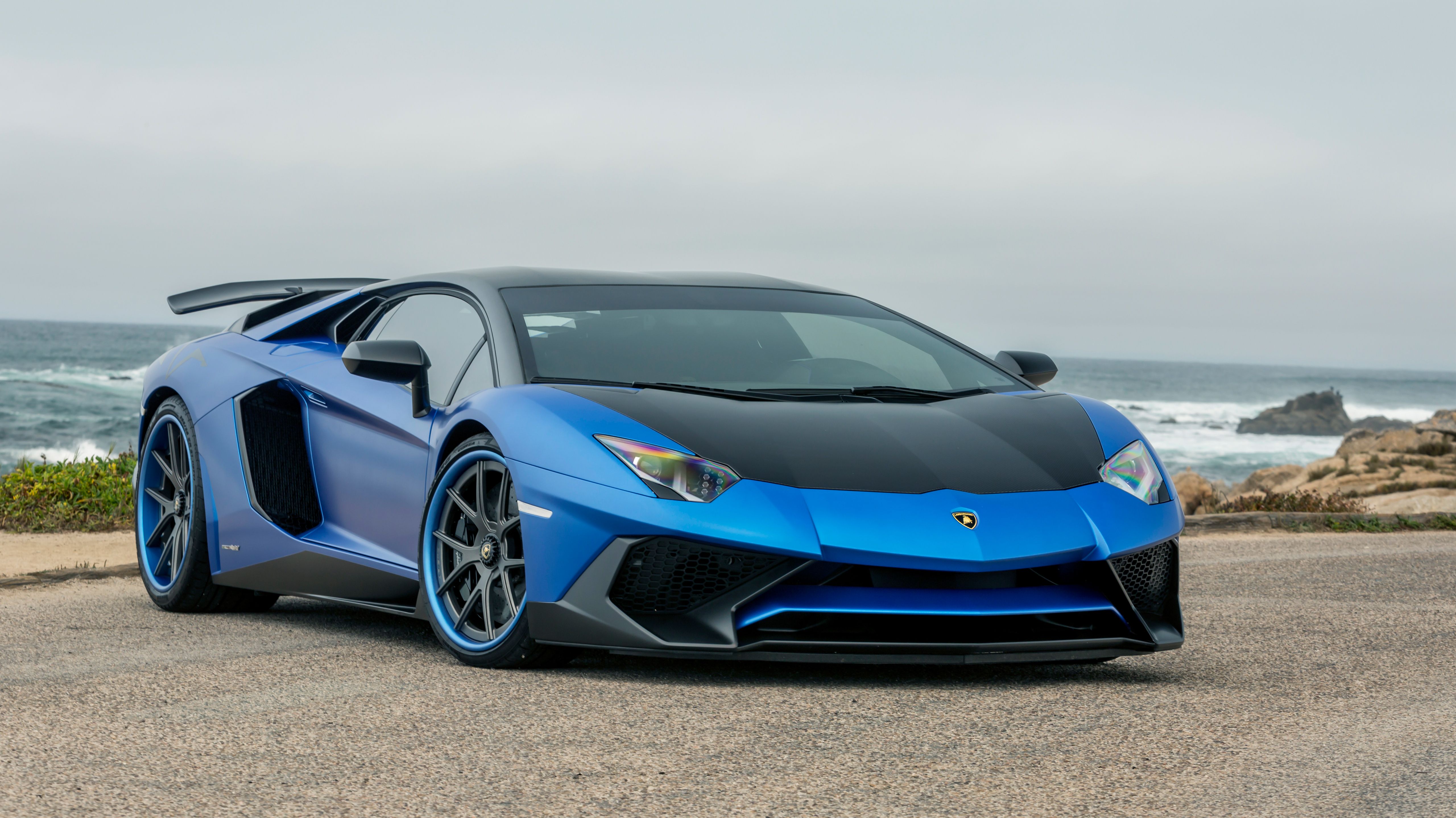 Lamborghini Aventador Blue And Black - HD Wallpaper 