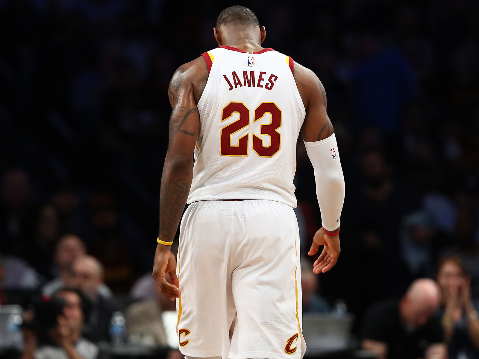 Cavaliers Lebron James 2018 - HD Wallpaper 