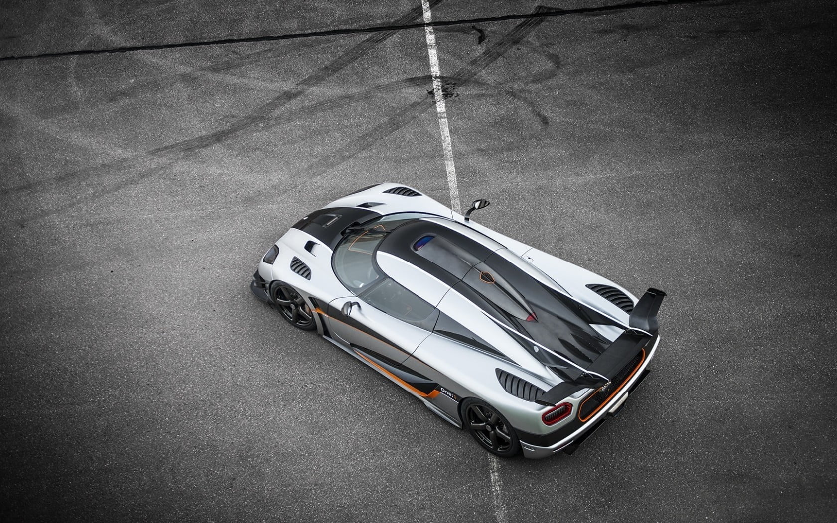 Koenigsegg Agera One 1 - HD Wallpaper 