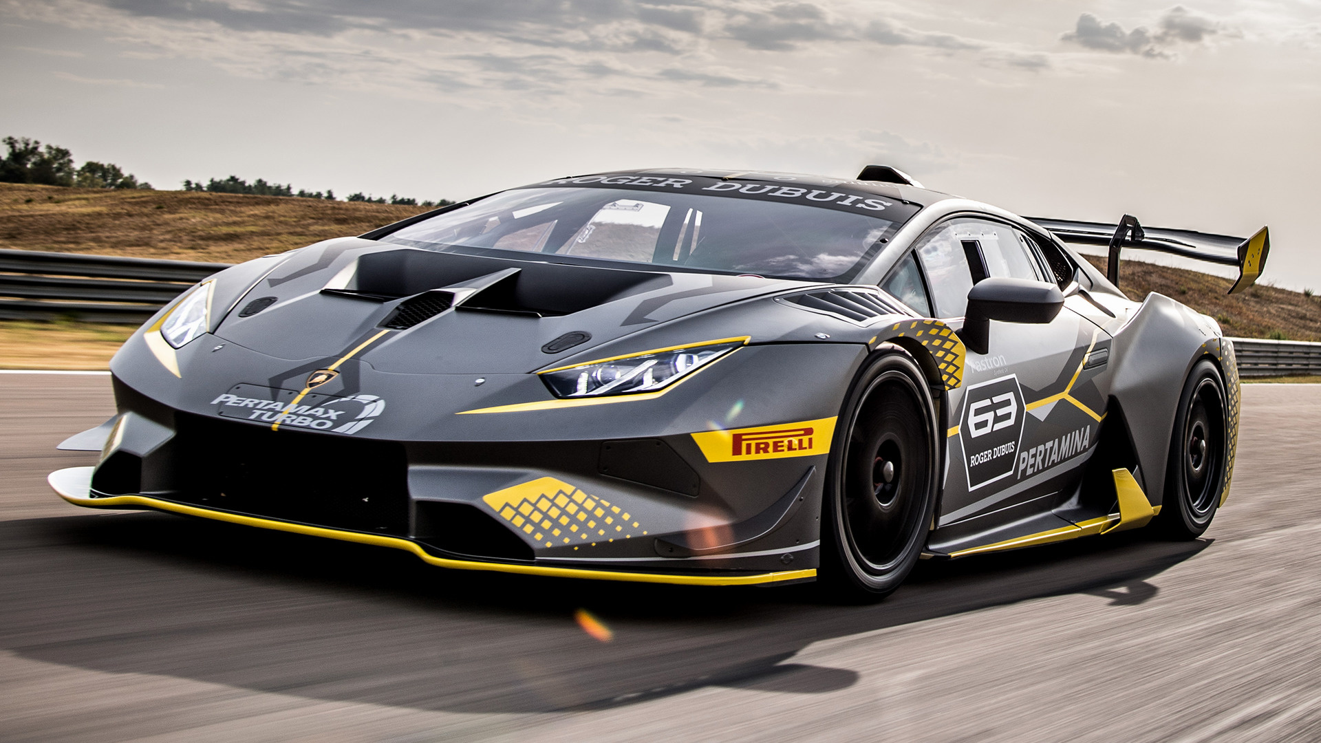Lamborghini Huracan Super Trofeo Evo - HD Wallpaper 
