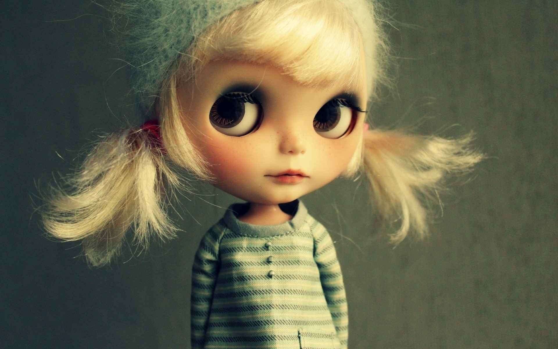 Cute Toy Doll Wallpaper - HD Wallpaper 