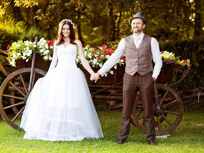 Cute Couples Hd Free Wallpaper - Cute Couples Images In Hd - HD Wallpaper 