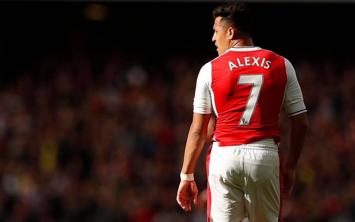Alexis Sanchez Wallpaper-back - Alexis Sanchez From Back - HD Wallpaper 