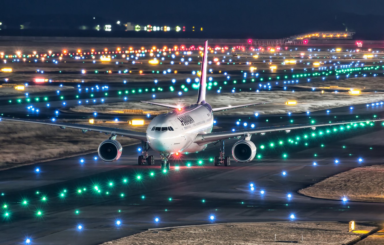 Photo Wallpaper Night, Lights, Japan, The Plane, Runway, - Plane Airport - HD Wallpaper 