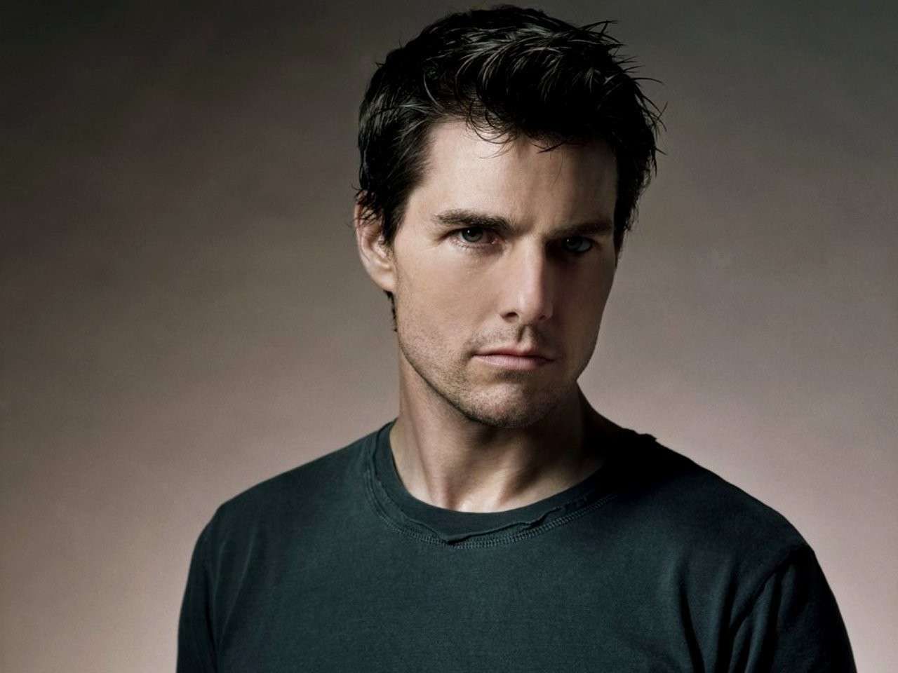 Tom Cruise - HD Wallpaper 