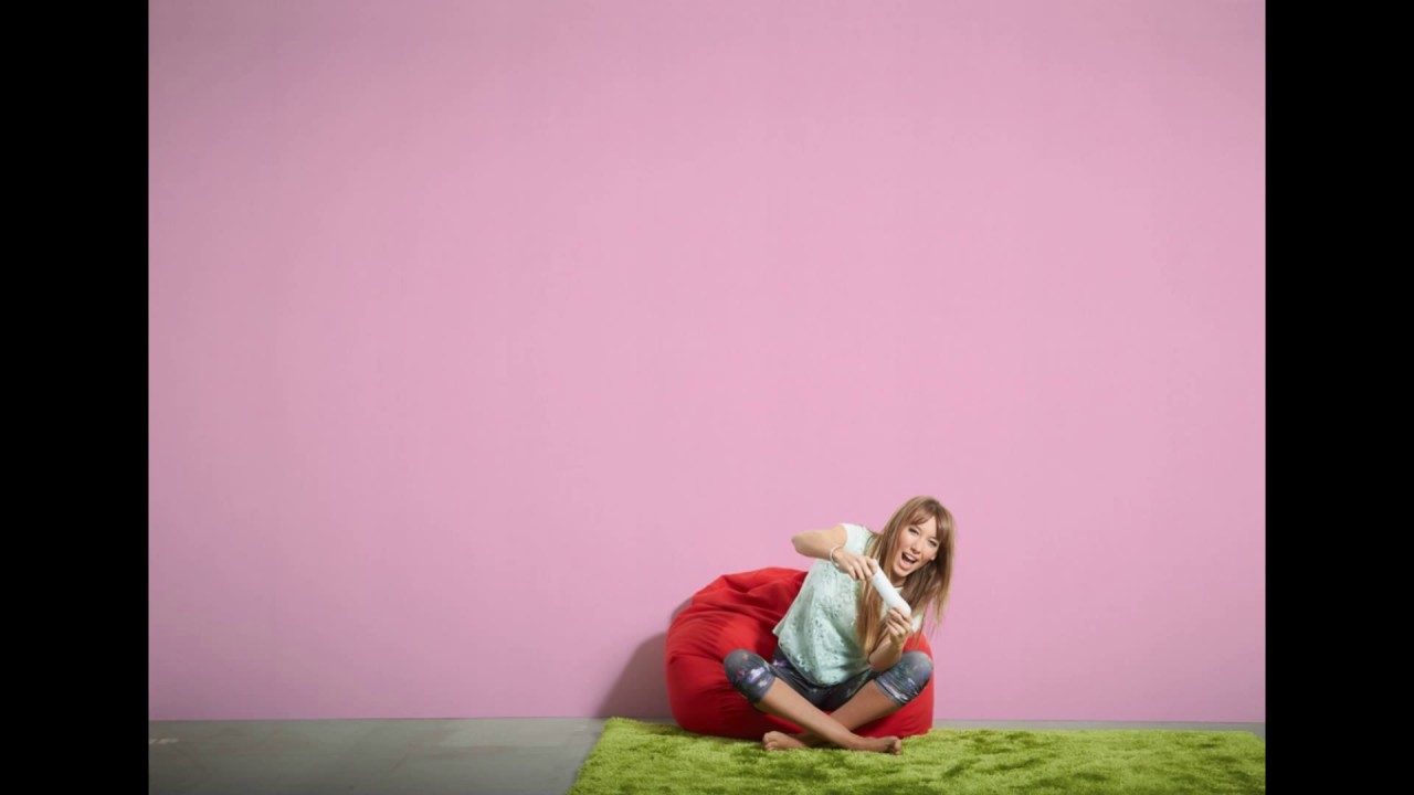 Sitting - HD Wallpaper 