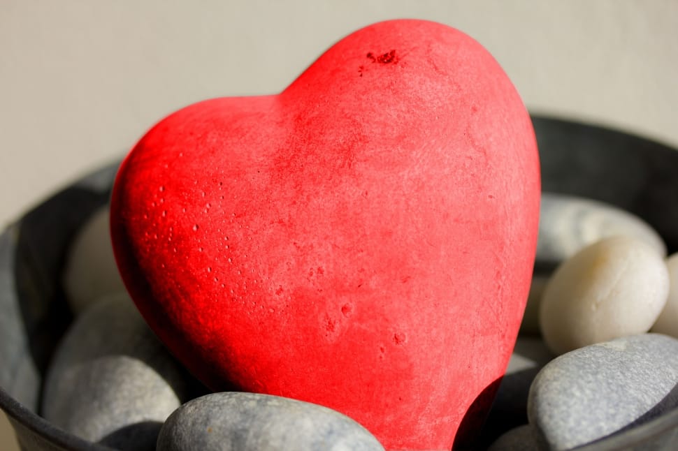 Red Heart Shape Pebble Decor Preview - Love Quotes With Hearts - HD Wallpaper 