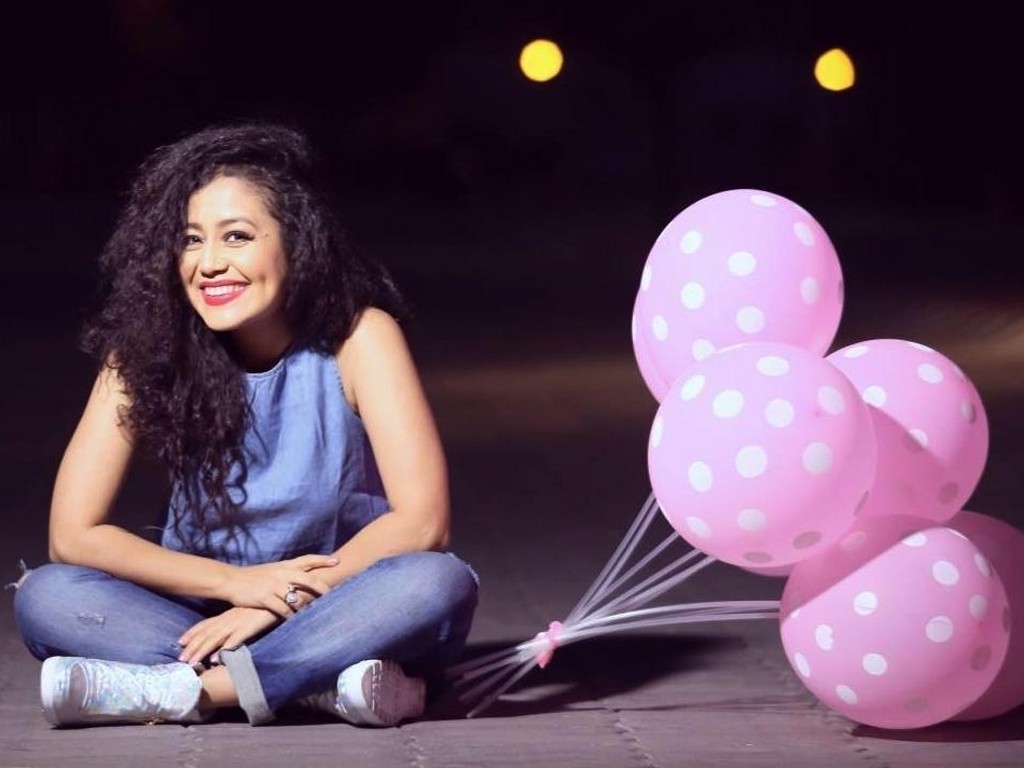 Neha Kakkar Childhood Photos - Neha Kakkar Pic Hd - HD Wallpaper 