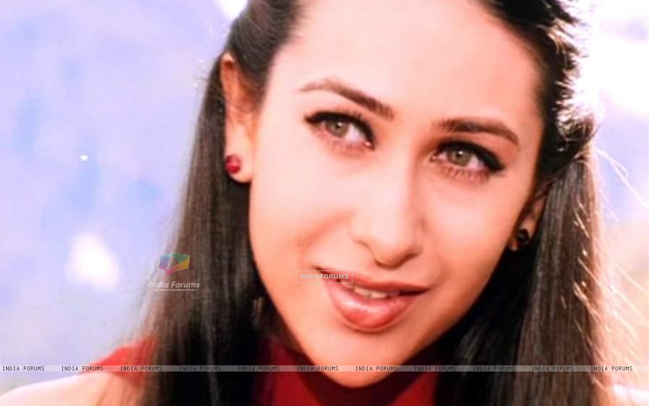 Karishma Kapoor In Aashiq Movie - HD Wallpaper 