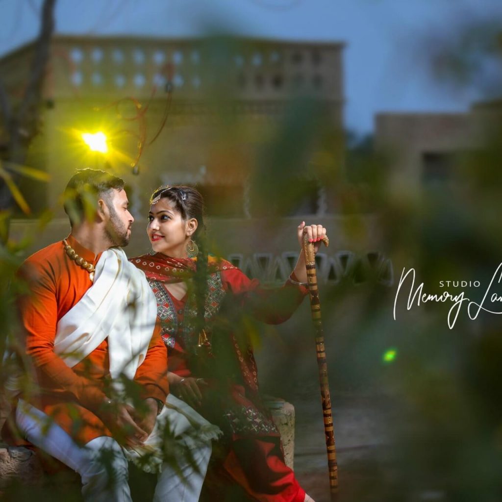 Punjabi Couple Photography Amritsar - Tree - HD Wallpaper 