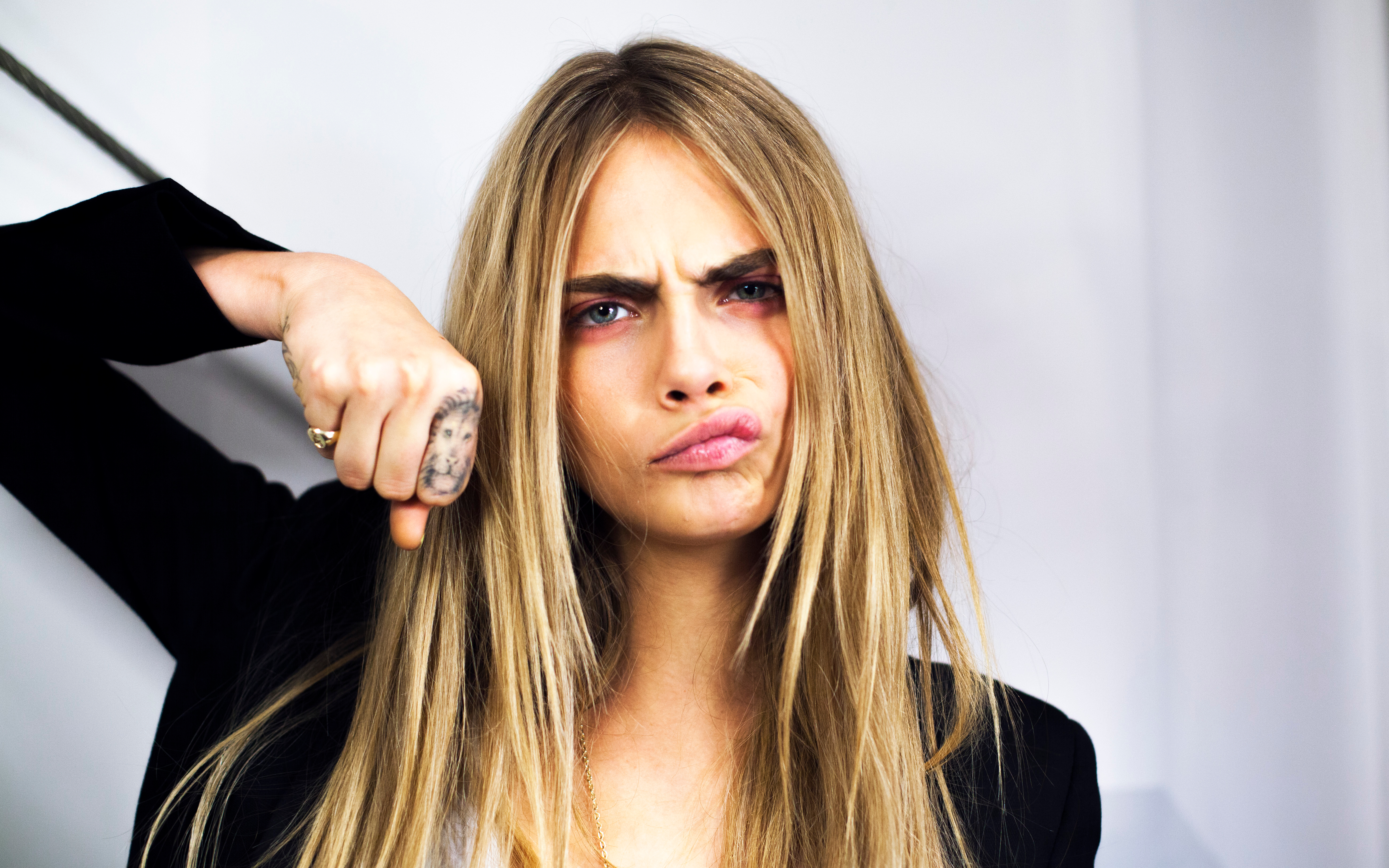 Cara Delevingne - HD Wallpaper 