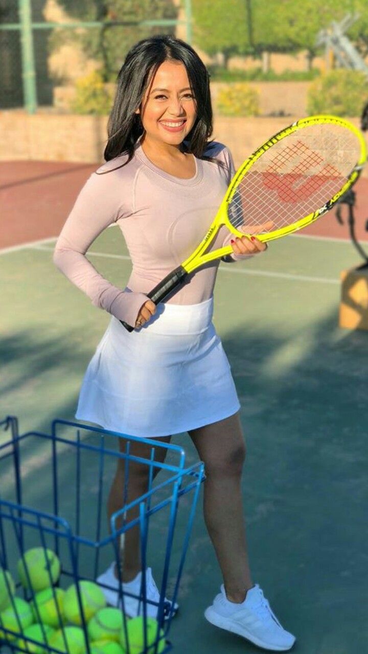 Neha Kakkar In White Shoes - 720x1280 Wallpaper - teahub.io