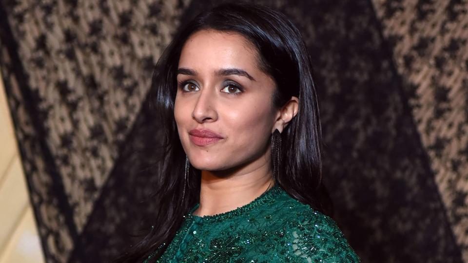 Shraddha Kapoor Poses For A Picture During The Wedding - Shraddha Kapoor - HD Wallpaper 