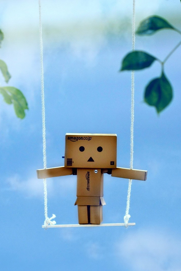3d Box Robot On Swing Android Wallpaper - Robot On A Swing - HD Wallpaper 