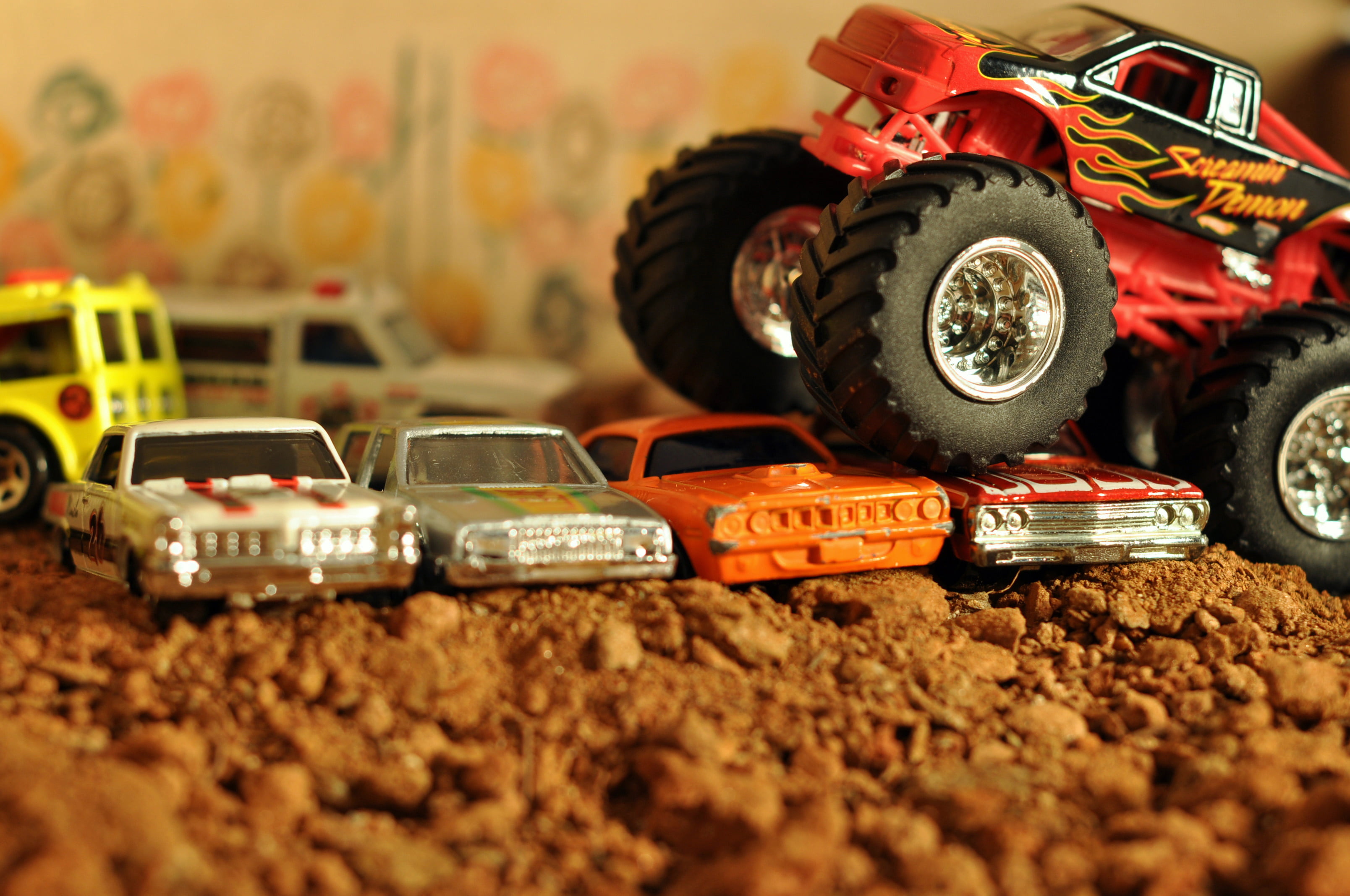 Monster Truck Background - HD Wallpaper 