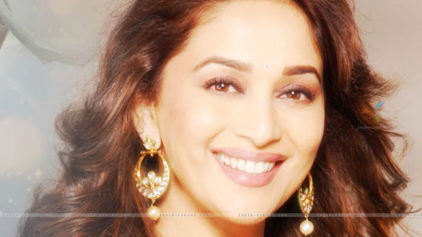 Madhuri Dixit Hd Wallpapers - Madhuri Dixit - HD Wallpaper 