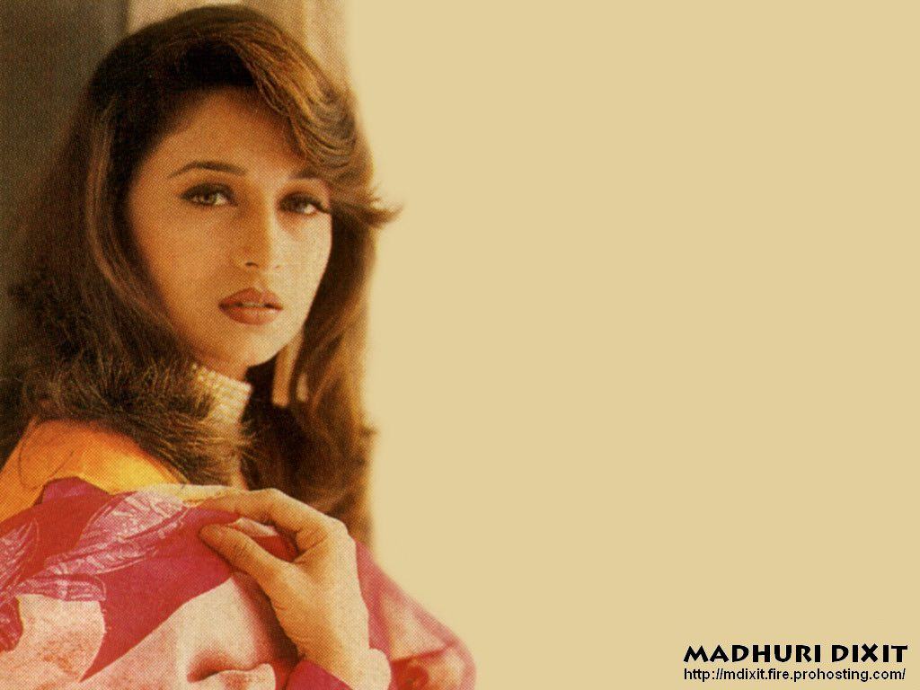 Madhuri Dixit Hd Wallpapers - Madhuri Dixit Photo Hd - HD Wallpaper 