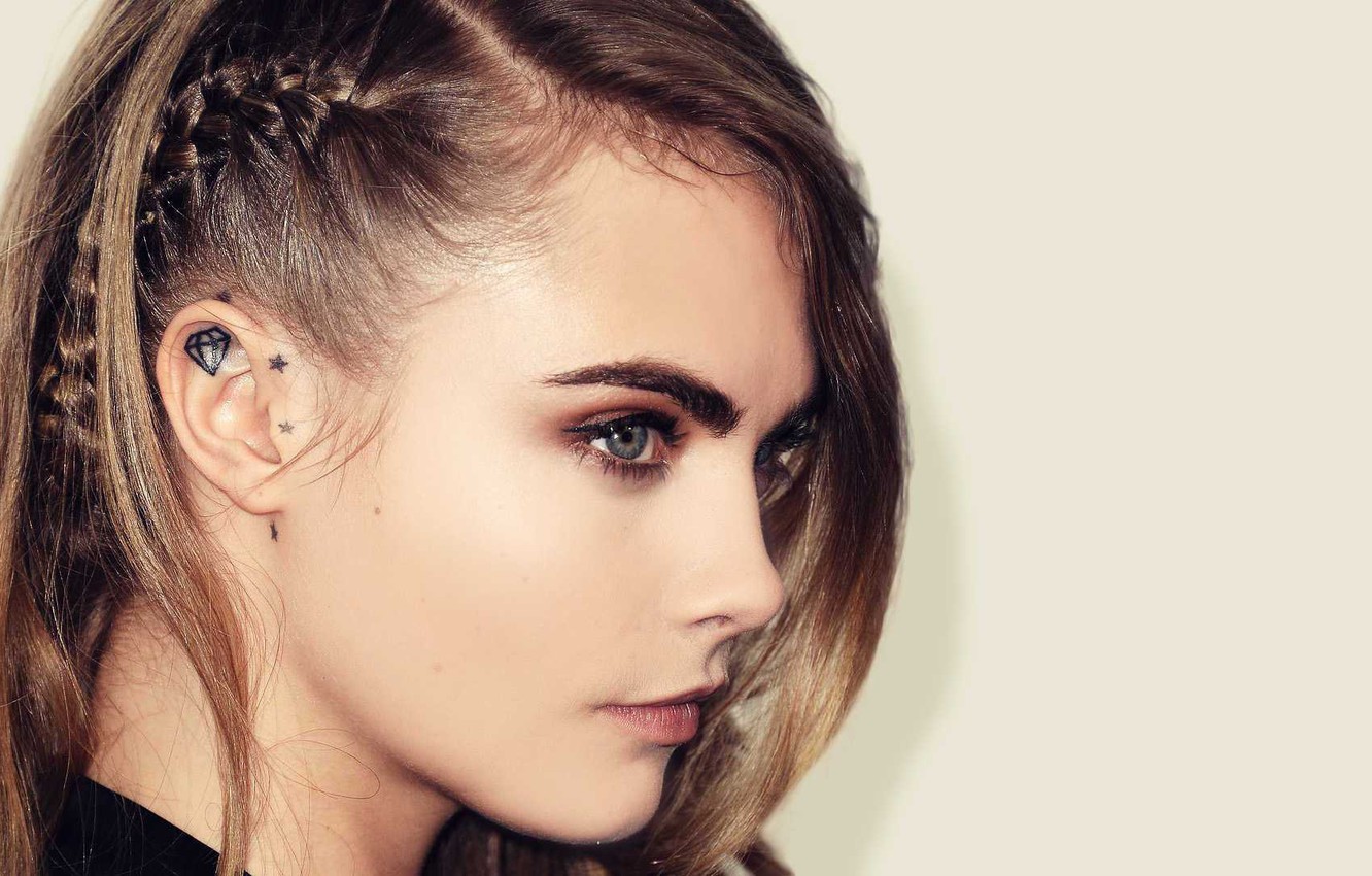 Photo Wallpaper Look, Pose, Model, Portrait, Actress, - Side Braid Hairstyle With Curls - HD Wallpaper 