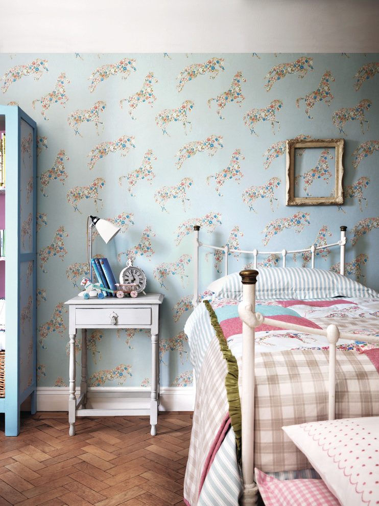 United Kingdom Gilt Frame With Bedroom Shabby-chic - Wallpaper - HD Wallpaper 