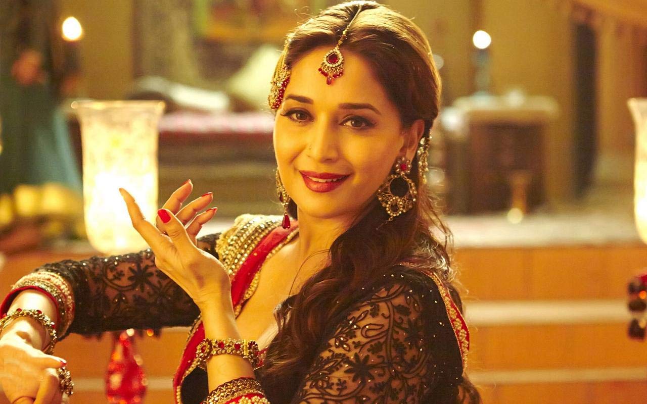 Madhuri Dixit Telugu Movies - HD Wallpaper 