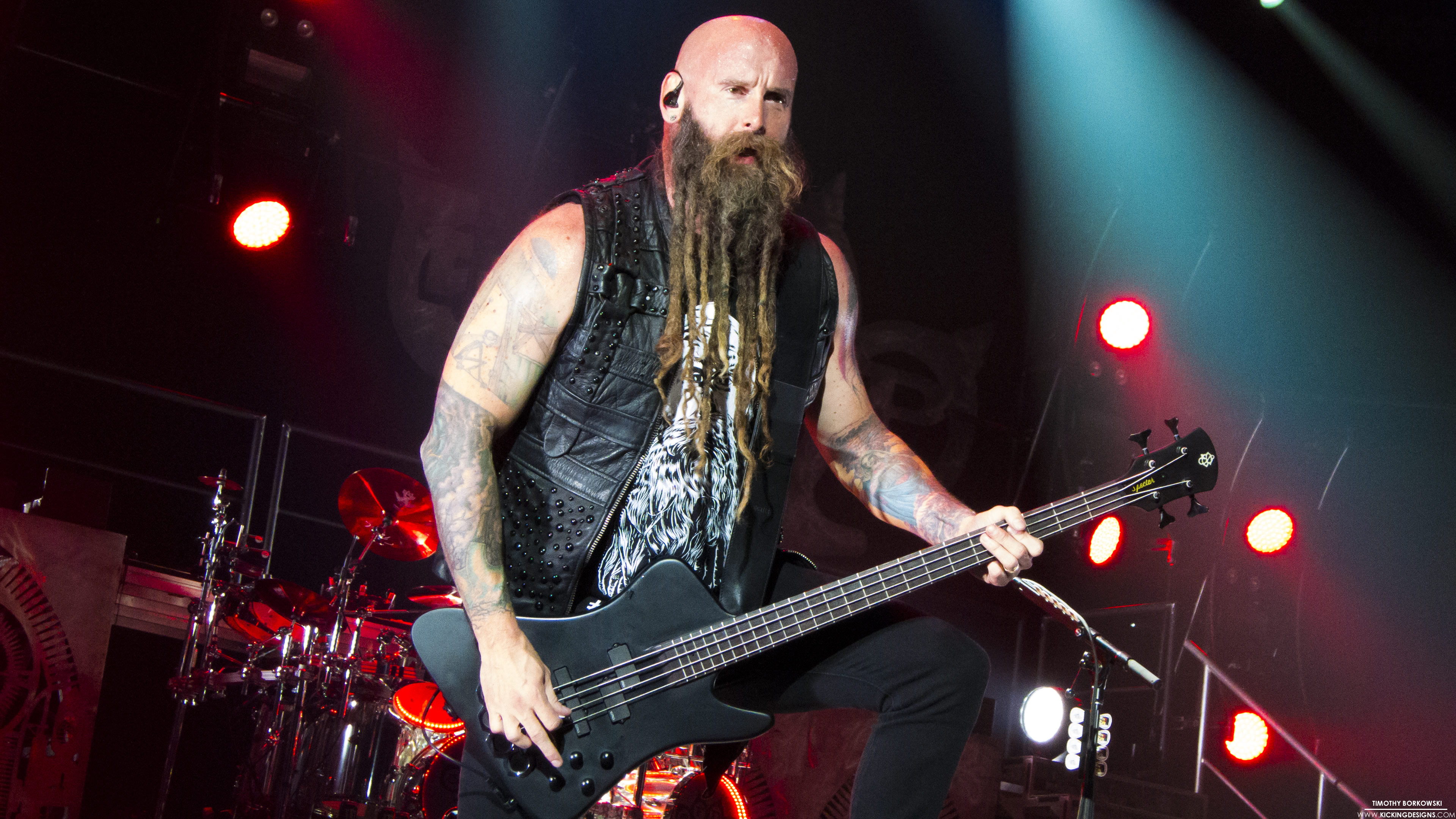 Five Finger Death Punch Guitar Player - HD Wallpaper 