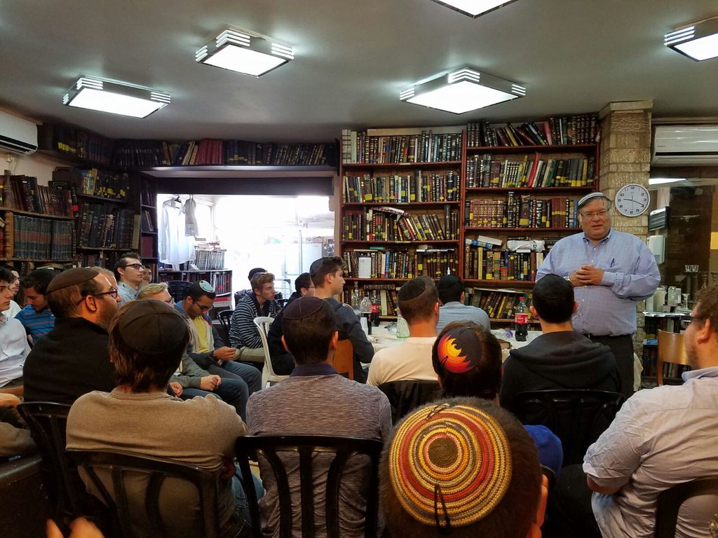 Public Library - HD Wallpaper 