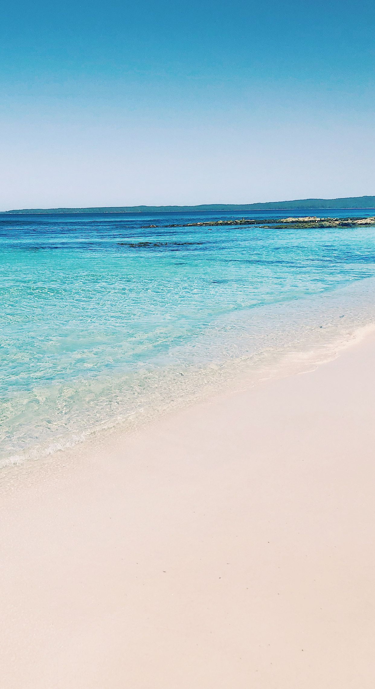 Cristalina Agua Do Mar - HD Wallpaper 