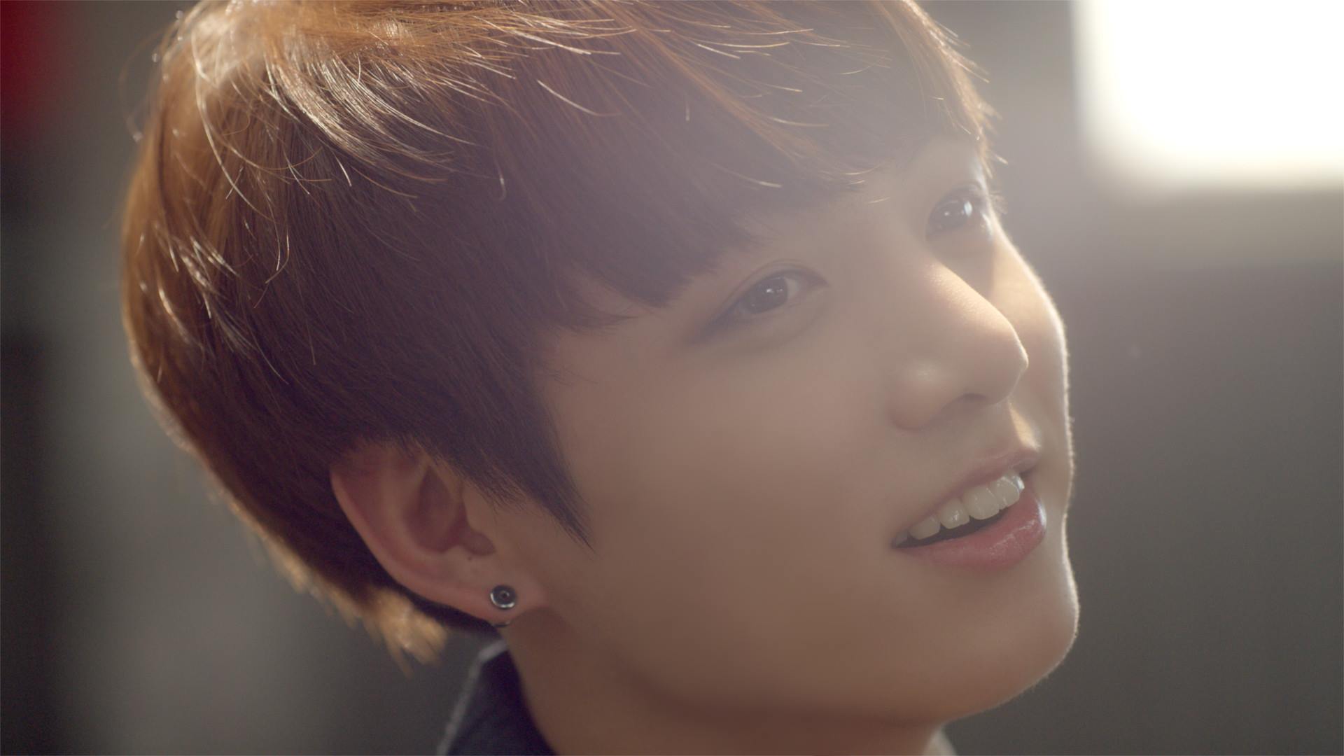 Jungkook Wallpaper Desktop - HD Wallpaper 