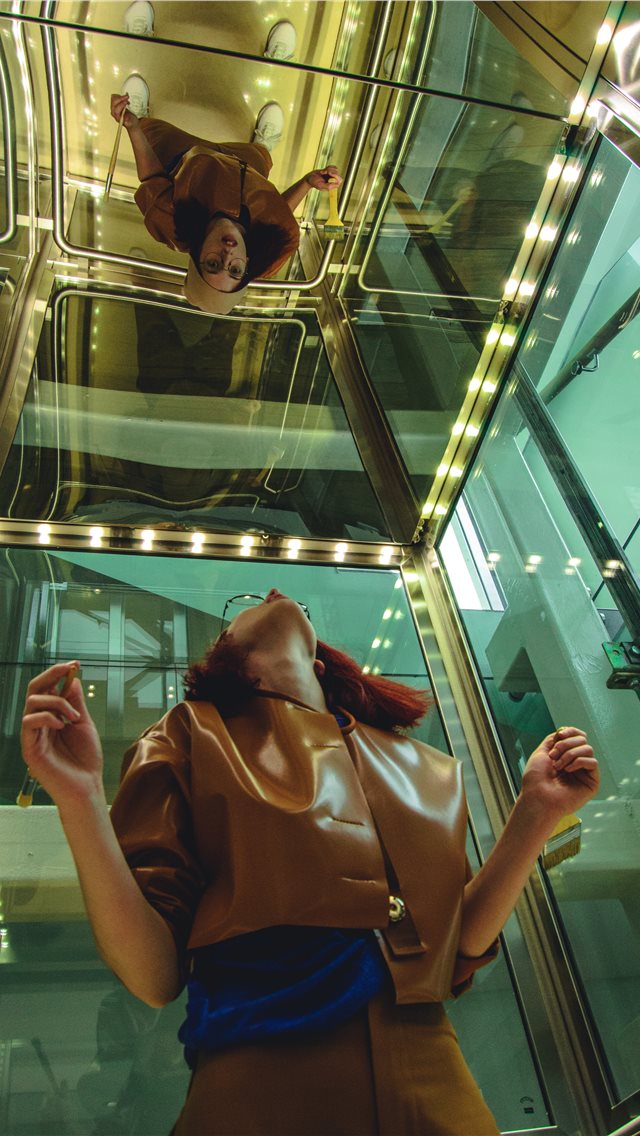 Magic Inside Iphone Wallpaper - Stuck In Elevator Movie - HD Wallpaper 