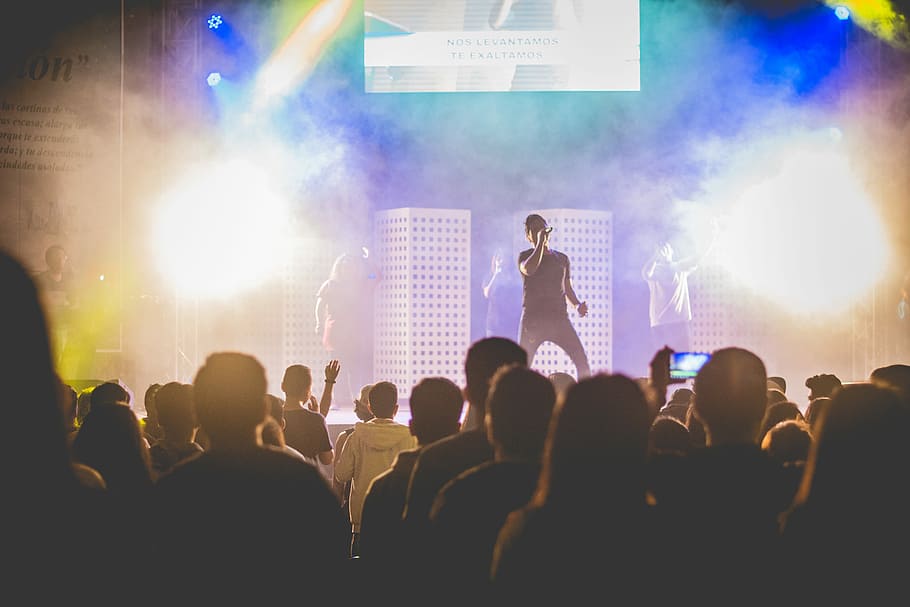 Blessed, Man Singing On Stage In Front Of Crowd, Lights, - Man Singing In Front Of A Crowd - HD Wallpaper 