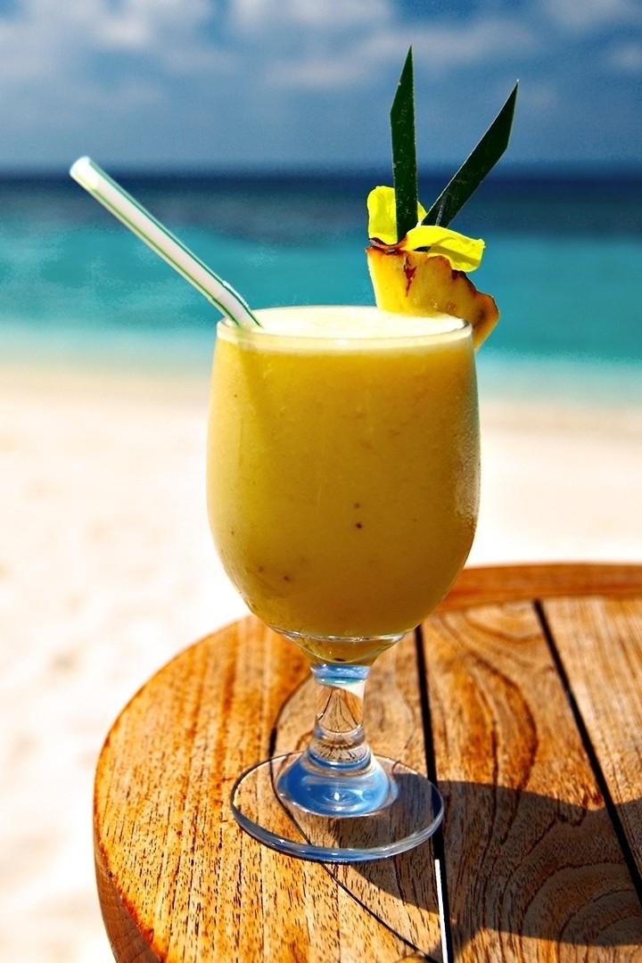 Pineapple Juice Beach Wallpaper Iphone - Juice Wallpaper Iphone - HD Wallpaper 