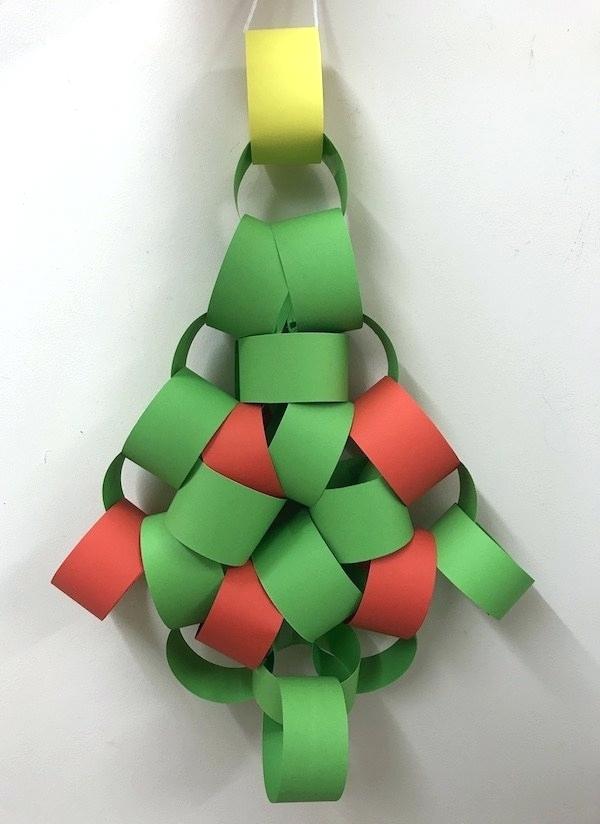 Easy Decoration Make A Paper Chain Tree On Wall Christmas - Christmas Tree - HD Wallpaper 